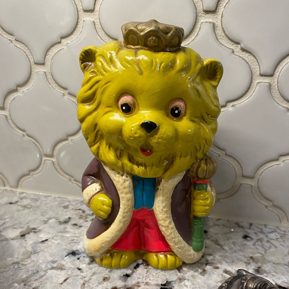 Vintage Regal Purple and Yellow Lion Coin Bank